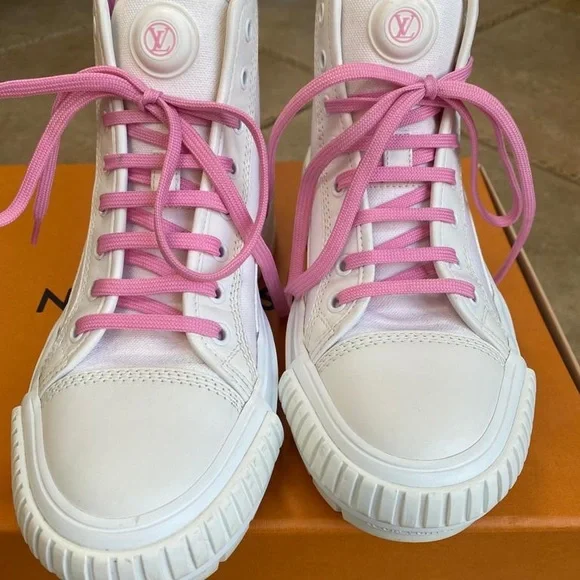 Louis Vuitton high tops sneakers - Picture 6 of 8